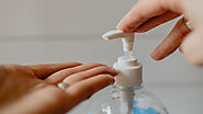 Harsh on infection, kind on hands. Veridia’s moisturising hand wash.