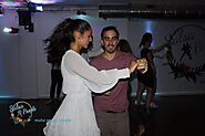 Wie bittet man Fremde zum Bachata-Tanz?