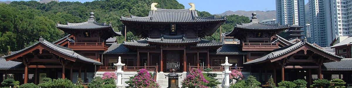 Headline for 5 Beautiful Temples to Visit in Hong Kong - Exploring more of Hong Kong's culture and history!