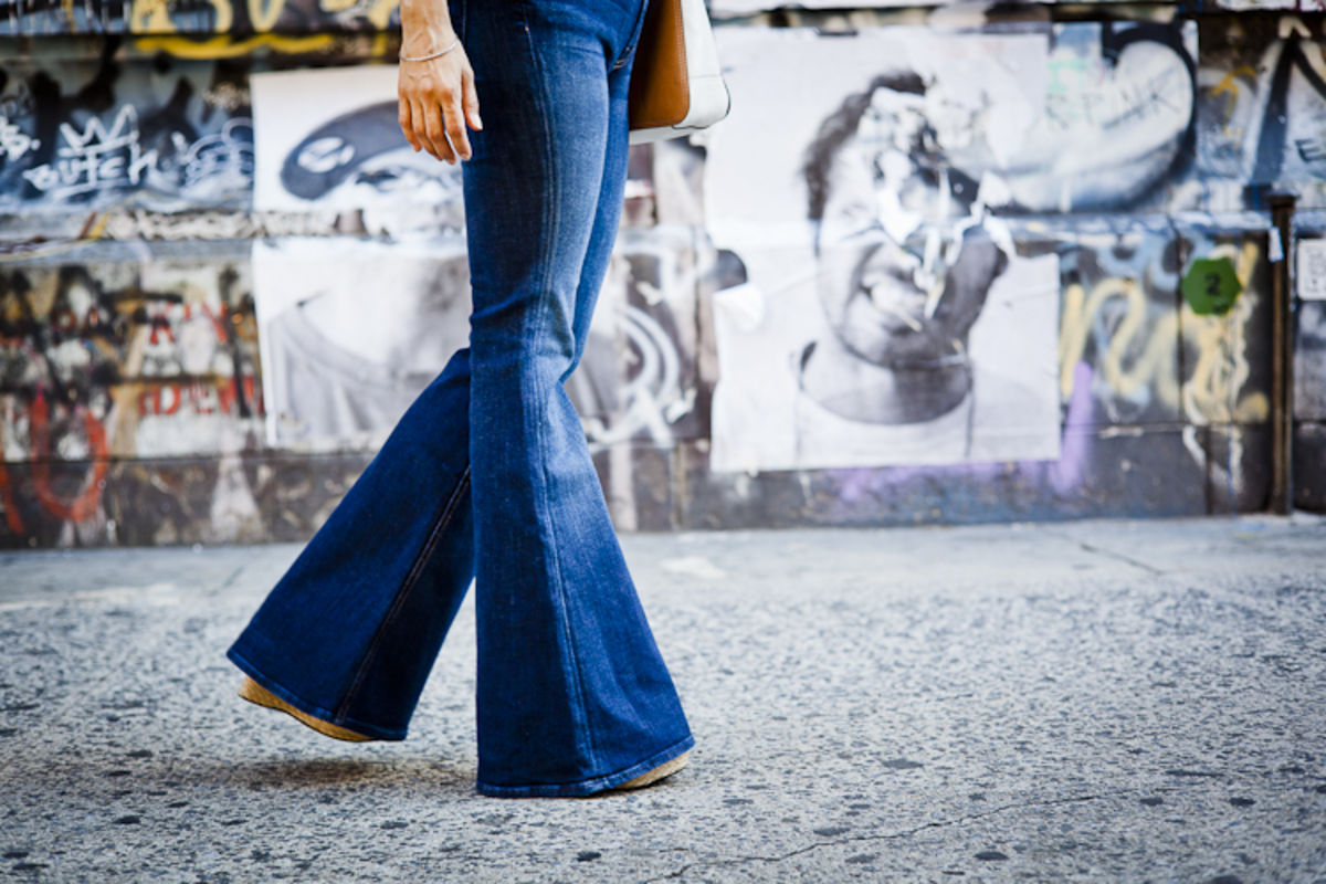 Bell Bottom Jeans Ideas: 10 Ways To Style Bell Bottom Jeans For Women