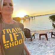 Get Good Quality Women Apparel In The USA | Train Lift Shoot