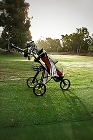 A sturdy and reliable golf bag