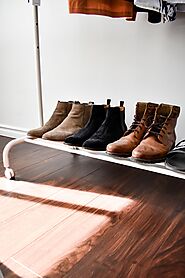 Use of a Shoe Rack