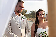 Beach wedding in Crete: Romance on the Seafront and under the stars