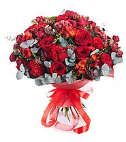 Shop Valentine's Power of Red Roses Box & Bouquet Online