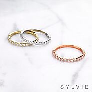 How do I Choose a Wedding Ring for my Girlfriend?