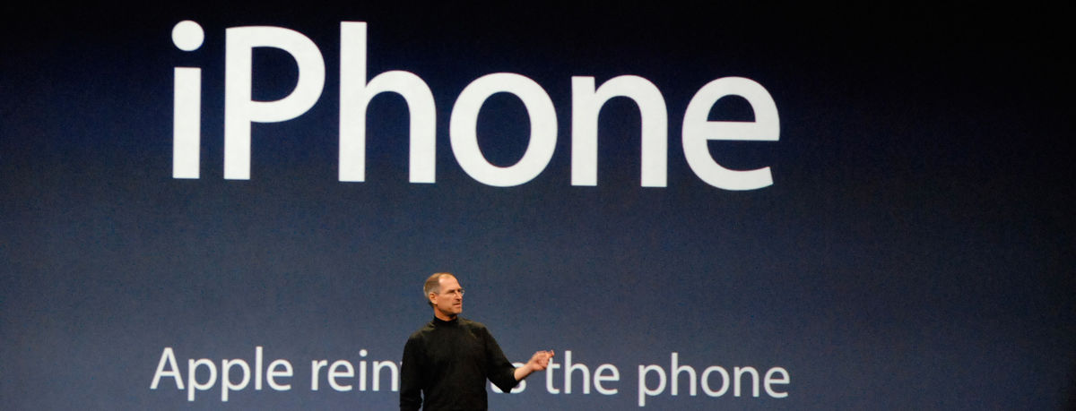 Headline for How To Present Your Product Like Steve Jobs