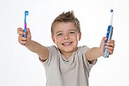 Shopping for the Right Kid-Sized Toothbrush: What You Need to Know - Mom Inspired Dentist Approved