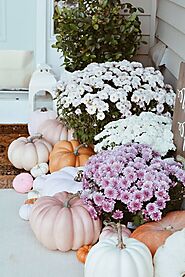 Front Porch Fall Decorating Ideas For Autumn - Decorating Ideas And Accessories For The Home - Creative Ideas For Eve...
