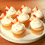 How to make Strawberry Cheesecake Stuffed Cupcakes - Want A Cook