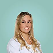 Dr. Claudia Machado Specialist Plastic Surgeon | CosmeSurge