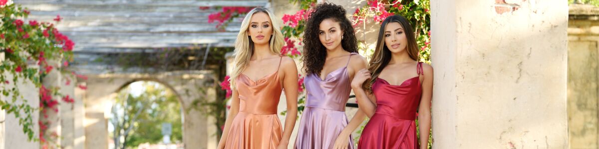 Headline for 10 Best Dresses for the Holidays 2021
