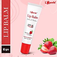 Which herbal lip balm is best to maintain moisture in lips?