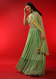 Wedding Guest Dresses: Buy Indian Wedding Guest Outfits Online - Kalki Fashion