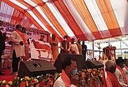 Governor Anandi Ben Patel Visit Varanasi: Did Gir Cow Worship And Distributed Cows To Farmers - वाराणसी में राज्यपाल:...