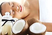 रात में सोने से पहले करें नारियल तेल की मसाज, फिर देखें कमाल - coconut oil massage benefits on face | Dailynews