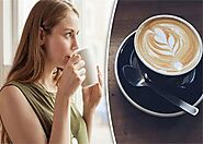 सुबह कॉफी में मिलाकर पीएं यह चीज, महीनेभर में पिघल जाएगी पेट की जिद्दी चर्बी - health-benefits-of-bullet-coffee - Nar...