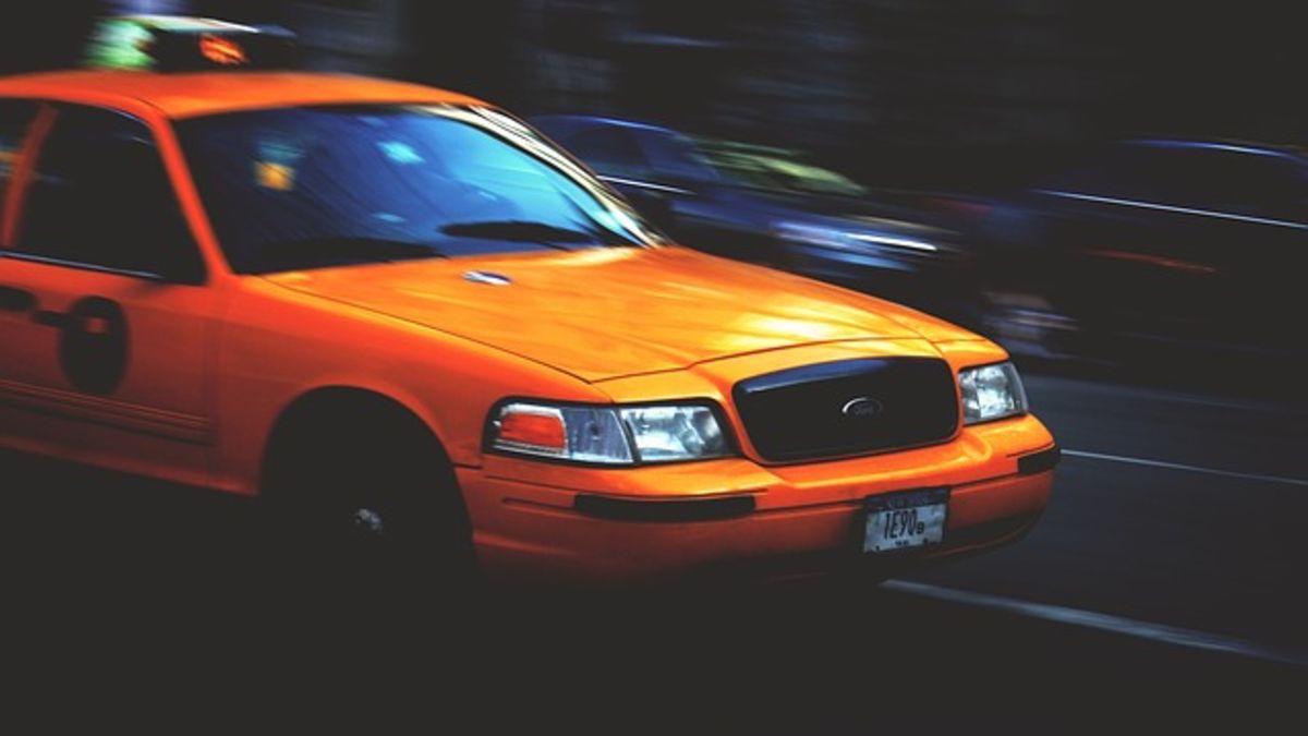 Headline for 5 Benefits of Using a Taxi Cab Service