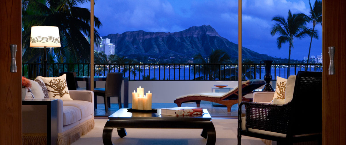 Headline for 4 Luxury Waikiki Hotels - Visit the Hawaiian Royalty playground