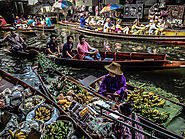 Damnoen Saduak Floating Market