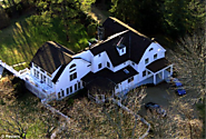 [11/21/14] Here Are The Two Multi-Million Dollar Mansions Hillary Says She "Struggled" To Pay Mortgage On - America R...