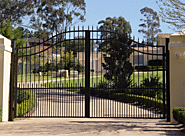 Why I Need to Customize Driveway Gates?