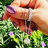 Buy Trending Jewelry Gift for this Summer 2022