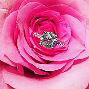What Amount Should Be Spent on a Diamond Engagement Ring?