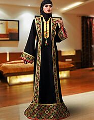 Abaya Maxi Aline Aline Style Style, Black Color, Crepe Fabric, Golden Embroidered, Machine Work:Arabic Attire