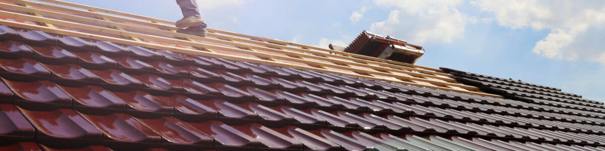 Headline for 10 Common Indications That Tell You About Urgent Roof Repair