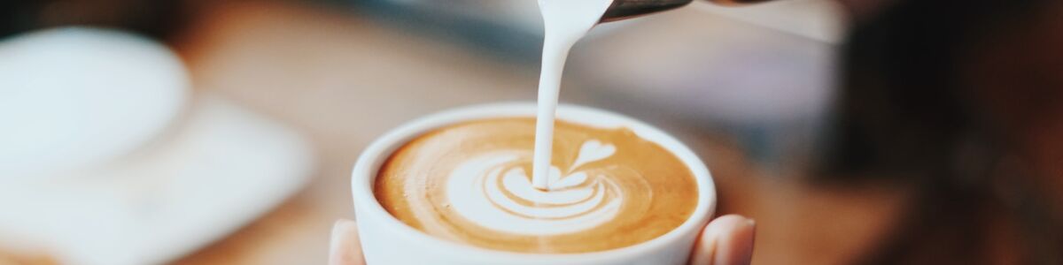 Headline for Latte Art Designs for Beginners – Exquisite Expression through Creative Coffee