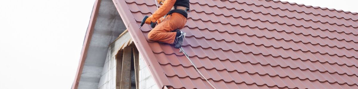 Headline for 7 signs you need to replace your roof
