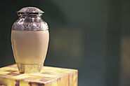 5 Most Effective Ways To Honour The Ashes After Cremation