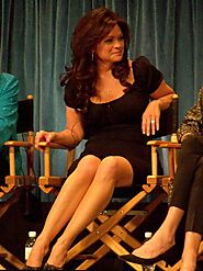 Valerie Bertinelli Biography And Net Worth - The Biography Pen