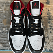 Air Jordan Retro High OG, Nike Dunks, Adidas - Retro Sneakers
