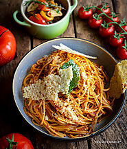 Soothing Spaghetti with Roast Tomato Pepper & Mathanta Chilli Pesto, Chef's Special - Nature's Miracle