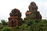 Banh It Cham Towers