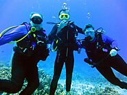 Scuba diving with friends