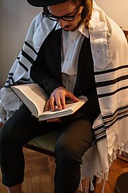 What principles do Jewish people live by?