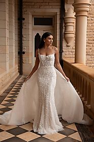Amari gown from Amanda-Lina’s Bridal