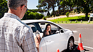 Why Getting Driving Lessons From Expert Instructors Vital?