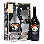 Are you looking for alcohol gift packs online to gift your colleague?