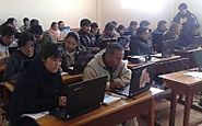 Maestros de Uyuni mejoran sus habilidades con las computadoras para aplicarlas en aula