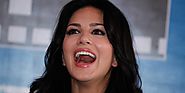 Sunny Leone wants to act with Priyanka not Ash - Little News