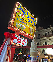 Best Place For Outdoor Dining - Wrigleyville Dogs