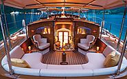 Luxury Yachts in Dubai