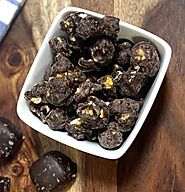 Dark Chocolate Coated Popcorn With Sea Salt Sprinkle