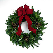 Fresh And Beautiful Swiss Country Christmas Wreaths