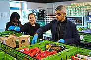 Sadiq Khan urges government to increase benefits and provide free school meals this winter - Bangladesh Weekly