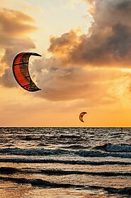 Kitesurfing